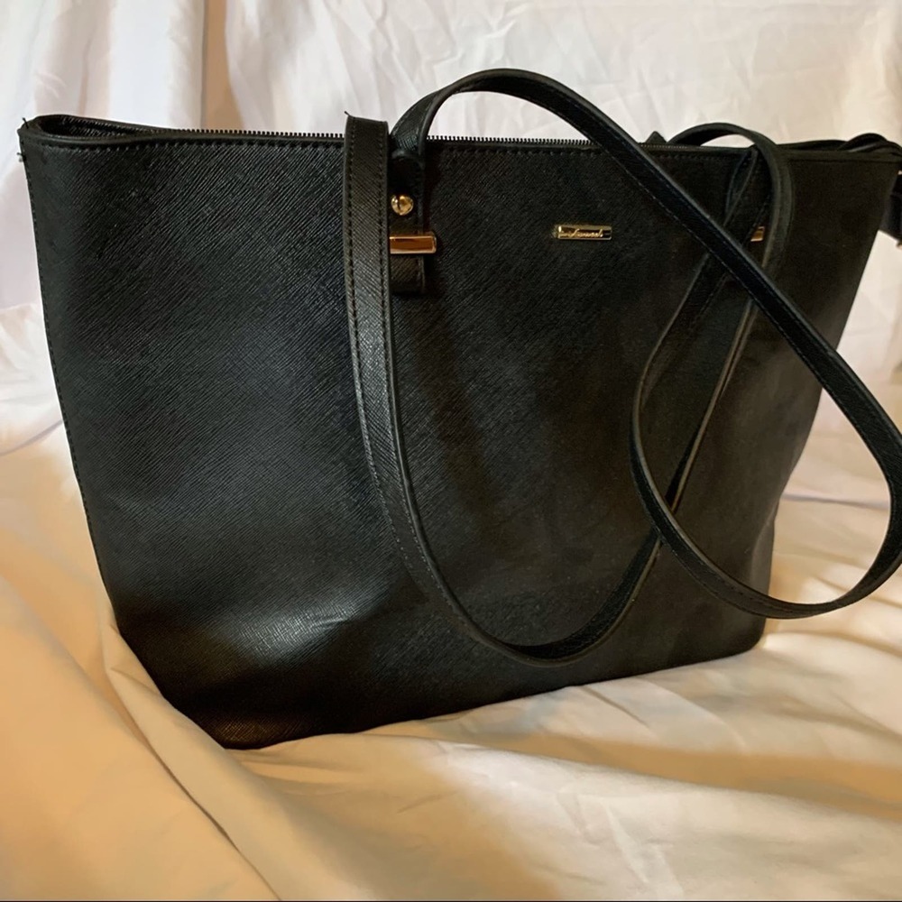 NWOT Lovevook black faux‎ leather zip top gold trim crosshatch handbag